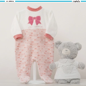 Pijamas primera puesta para bebé: ¿por qué es tan importante?